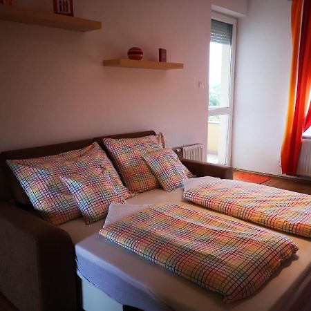 Meszaros Apartman บุค ภายนอก รูปภาพ