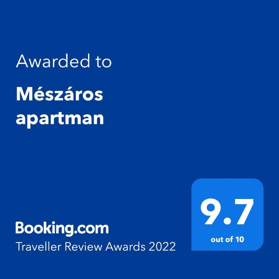 Meszaros Apartman บุค ภายนอก รูปภาพ