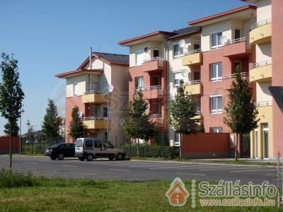 Meszaros Apartman บุค ภายนอก รูปภาพ