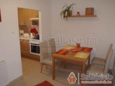 Meszaros Apartman บุค ภายนอก รูปภาพ